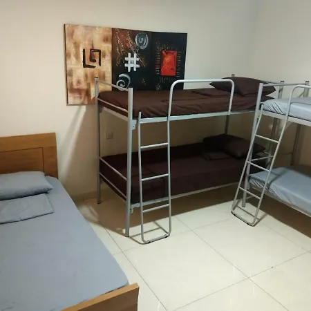 Homestay Malta Hostel *