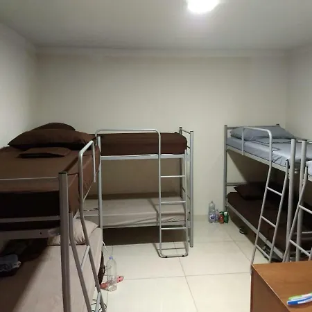 Habitación en casa particular Malta Hostel